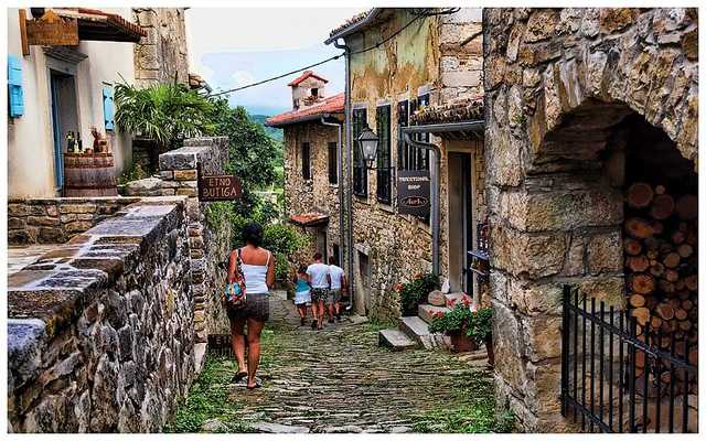 hum-city-kroatia
