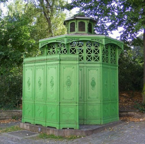 Berlin-toilets-e1323688225481