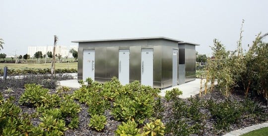 Qatar-toilets-e1323686307979
