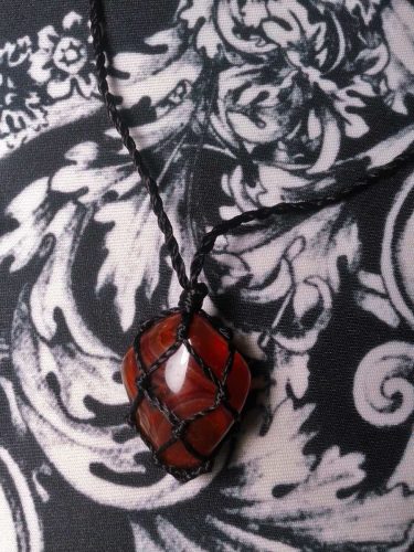 colar-hippie-pedra-agata-de-fogo-amuleto-cordo-macrame-23445-MLB20248420627_022015-F