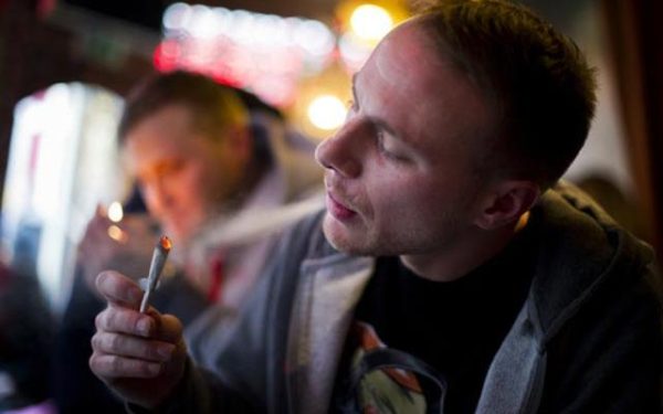 smoking-marijuana-london