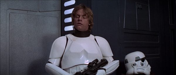 luke-skywalker-star-wars-stormtrooper-blaster
