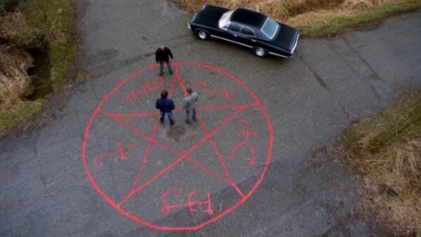 20150530supernatural.s08e19.720p.rus_.lostfilm.tv_.mkv_snapshot_03.53_2013.04.08_21.56.23-634x357