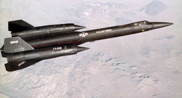 Lockheed YF-12- avião