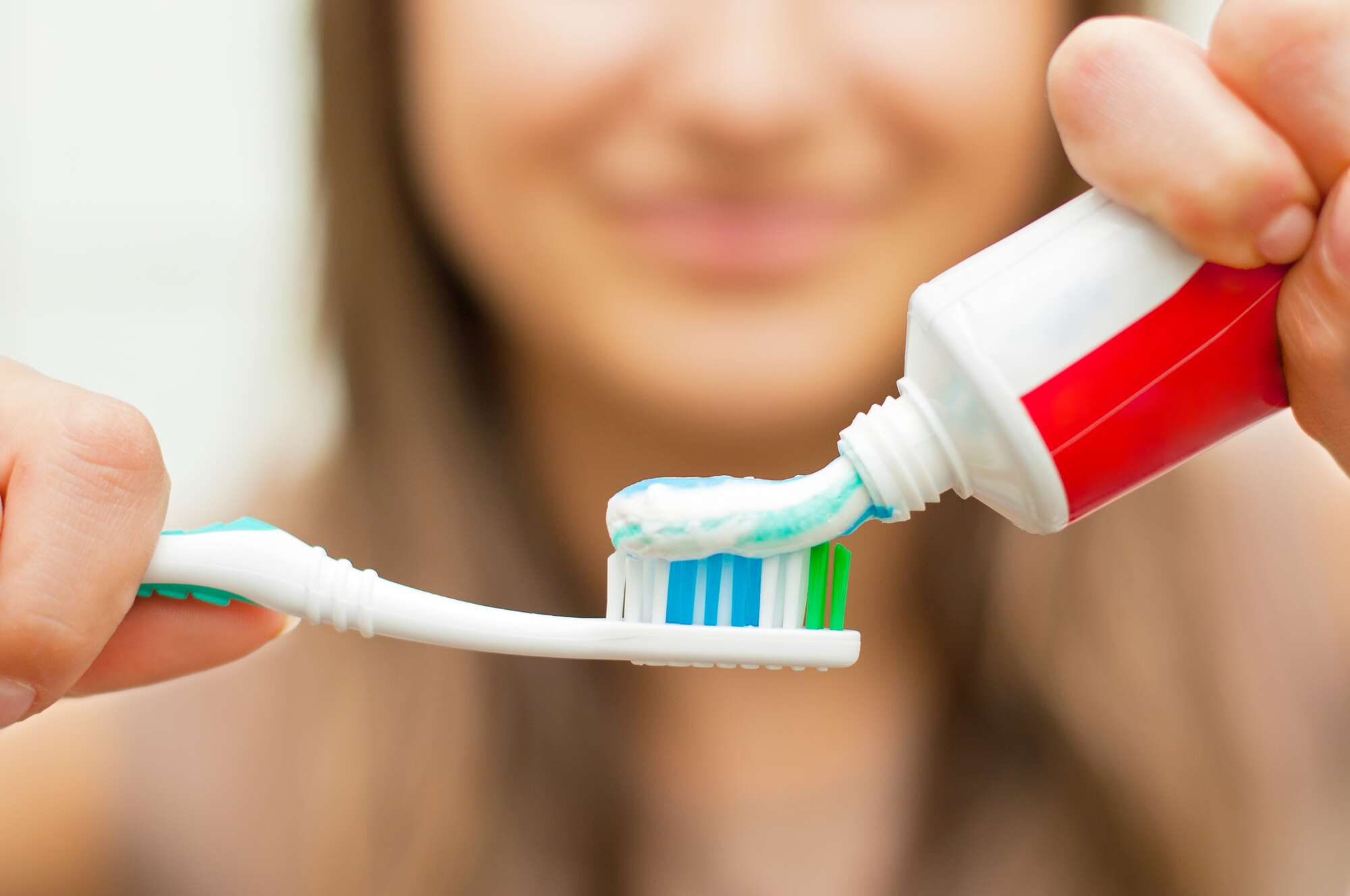 Creme dental perigos domésticos