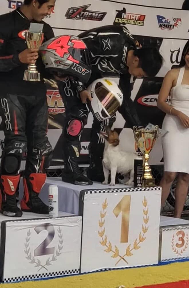 Timothy e seu cachorro