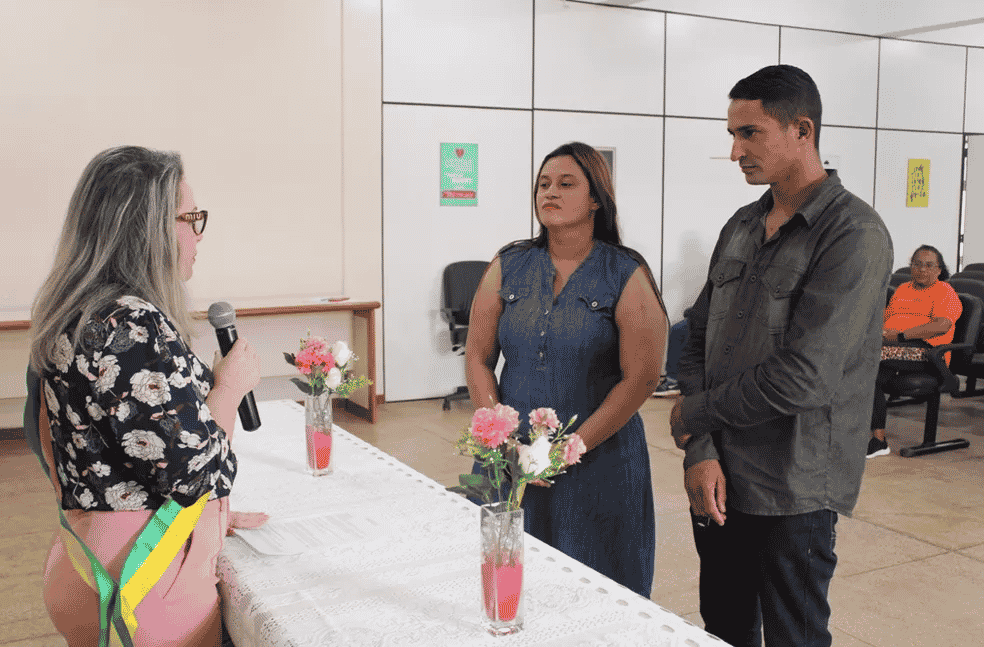 Casal entra na justiça para dissolver união estável e se casa