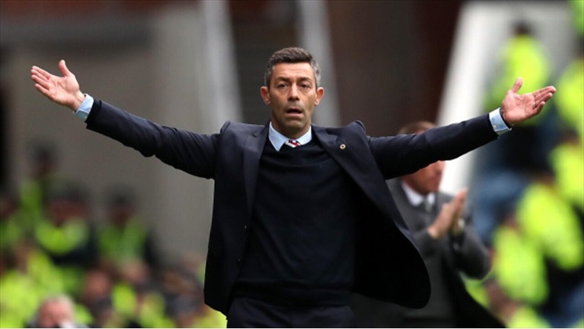 técnico Pedro Caixinha
