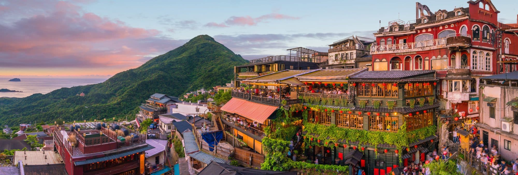Jiufen, Taiwan — ruas e lanternas que parecem saídas de um conto de fadas