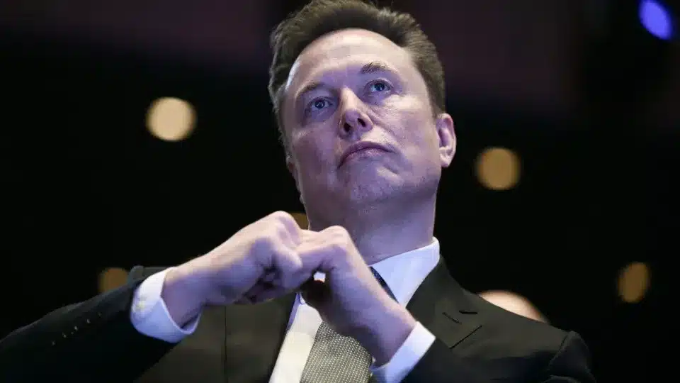 Elon Musk propõe catapulta na Lua para lançar satélites de IA ao espaço