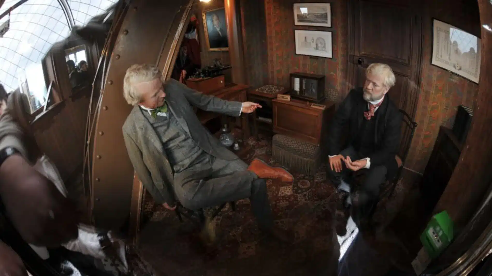 Topo da Torre Eiffel onde fica o apartamento criado por Gustave Eiffel